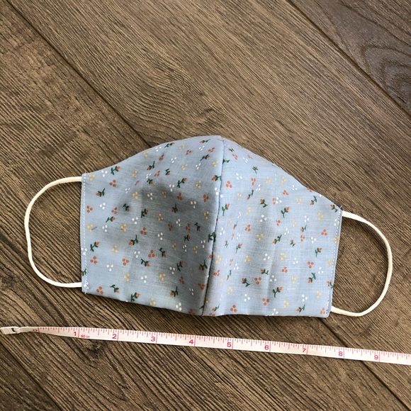 3 handmade floral star cotton face masks - Picture 5 of 8